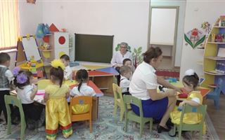 В Уральске воспитательница избивала детей и закрывала в темноте в детском саду