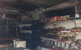 Сотрудницу спасли из горящего магазина в Алматы