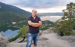 "Не понимаю тех, кто критикует Казахстан лежа на диване" - преподаватель казахского языка