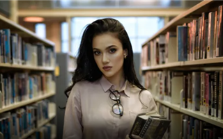 "Мы остались без внимания" - библиотекари Казахстана жалуются на низкую зарплату