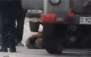 Жительница Павлодара попала под колёса грузовика