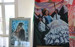 Выставка картин юных казахстанцев с особыми образовательными потребностями открылась в ОАЭ  