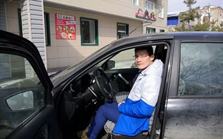 Жизнь прекрасна: как казахстанец создал первую автошколу для людей с особыми потребностями