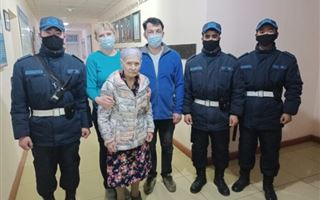 91-летнюю потерявшуюся бабушку нашли солдаты нацгвардии в Шымкенте