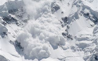 Жителей Алматы предупредили о возможном сходе лавин в горах 