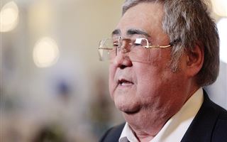 «Орали, что я казах, у меня глаза узкие»: экс-губернатор Кемеровской области Аман Тулеев вспомнил о травле