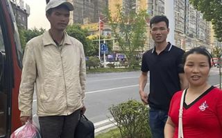 В Китае мужчина 10 лет провел в рабстве и случайно нашел родственников
