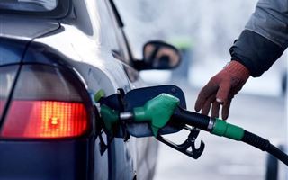 Мошенники обещают казахстанцам бесплатный бензин