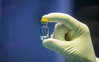Американскую вакцину от коронавиурса можно ожидать в РК не ранее второго полугодия