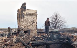 Дома превратились в руины: в Северном Казахстане собирают помощь крохотному селу Желяков