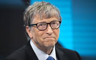 Билл Гейтс скрылся от СМИ в гольф-клубе