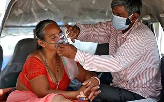 В Индии за сутки от коронавируса умерли более четырех тысяч человек