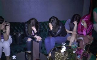 Полицейский накрыли секс-притон с проститутками в Алматы