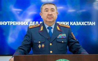 Министр внутренних дел РК Ерлан Тургумбаев привился от коронавируса