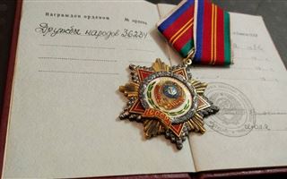 Президент России наградил Аскара Мамина орденом Дружбы