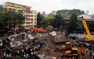 В Мумбаи при обрушении здания погибли более 10 человек