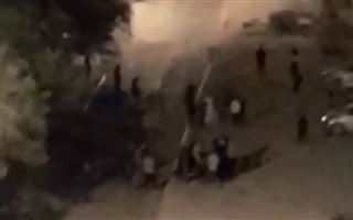 Очевидцы засняли массовую драку в Актау