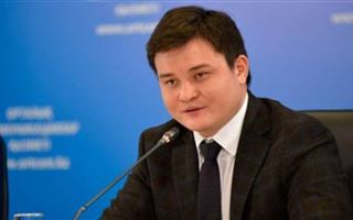 "Занимаюсь каждый день по полтора часа" - министр экономики об изучении казахского