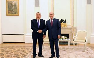 Я думаю: "не буду в очередь вставать" – Разговор Назарбаева и Путина сняли на видео