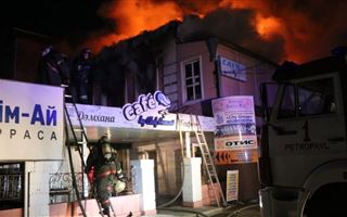 В Петропавловске всю ночь тушили пожар в сауне и кафе