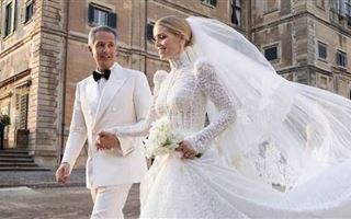 Племянница принцессы Дианы Китти Спенсер вышла замуж за 62-летнего мультимиллионера