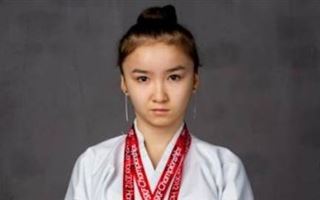 Казахстанская каратистка Молдир Жанбырбай не сумела пройти в полуфинал Олимпиады-2020