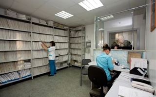 В Казахстане изменили правила прикрепления к поликлиникам для иностранцев