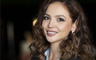 "Будешь моей инста-парой?" - казахстанская певица сделала актрисе Асель Сагатовой предложение