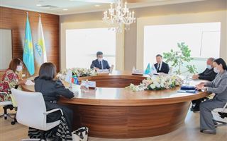 Фонд Нурсултана Назарбаева подписал меморандум с Фондом Тембекиле Манделы