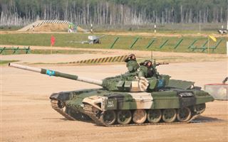 Первый казахстанский экипаж танкистов победил в заезде индивидуальной гонки в РФ