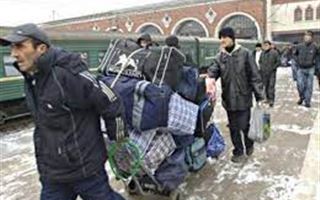 Россия собирается массово завозить тысячи узбекских мигрантов через Казахстан