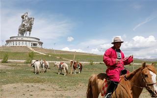Монголию захлестнула волна коронавируса, несмотря на то что вакцинировано почти все население
