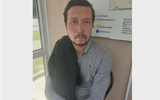 В Алматы поймали взломщика терминалов, который попал на видео
