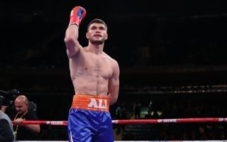 Казахстанец Али Ахмедов победил боксёра из Перу