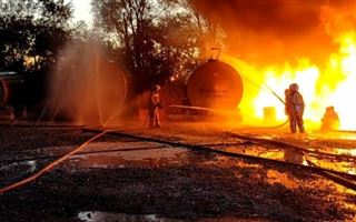 В Акмолинской области загорелся бензовоз