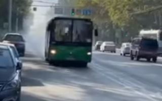 Водителя автобуса оштрафовали за вредные выбросы в Алматы