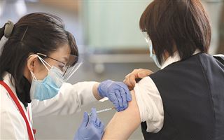 Запоздалая вакцинация: как Япония справляется с коронавирусом без карантинов