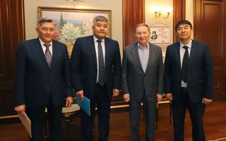 Посол Казахстана в Украине Дархан Калетаев провел встречу с Леонидом Кучмой