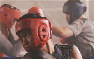 "Очень вдохновляюще" - легендарный боксер Рой Джонс похвалил казахстанский фильм