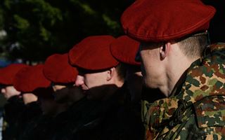 Ресейде қызыл күрең киім үшін шешен ұлттық гвардиясымен арада болған жанжалдың видеосы тарады 