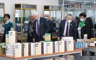 2500 уникальных книг пополнили фонд Национальной библиотеки РК в Алматы