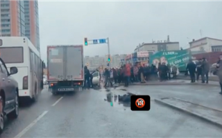 Двух пешеходов сбили вблизи рынка "Астаналык", один погиб