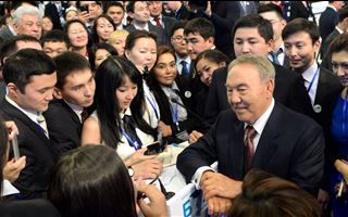28 лет назад Нурсултан Назарбаев учредил стипендию «Болашақ»