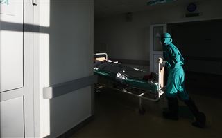 Количество смертей казахстанцев из-за коронавируса продолжает медленно уменьшаться