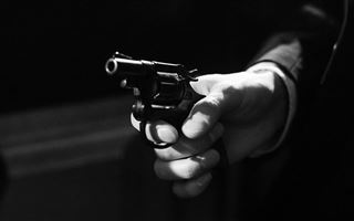 Житель Туркестана ограбил с игрушечным пистолетом женщину