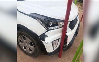 В Таразе водитель на угнанном авто врезался в игровую площадку