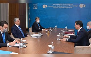 Токаев обсудил сотрудничество с главой Калмыкии