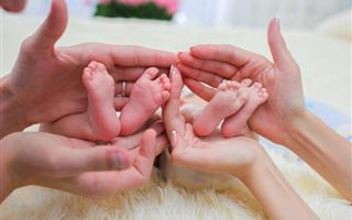 В Шымкенте резко выросло число родившихся близнецов