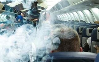 Жителя Атырау, летевшего в Нур-Султан, сняли с рейса за курение электронных сигарет