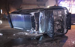 В Алматы угонщик автомобиля спровоцировал крупное ДТП
